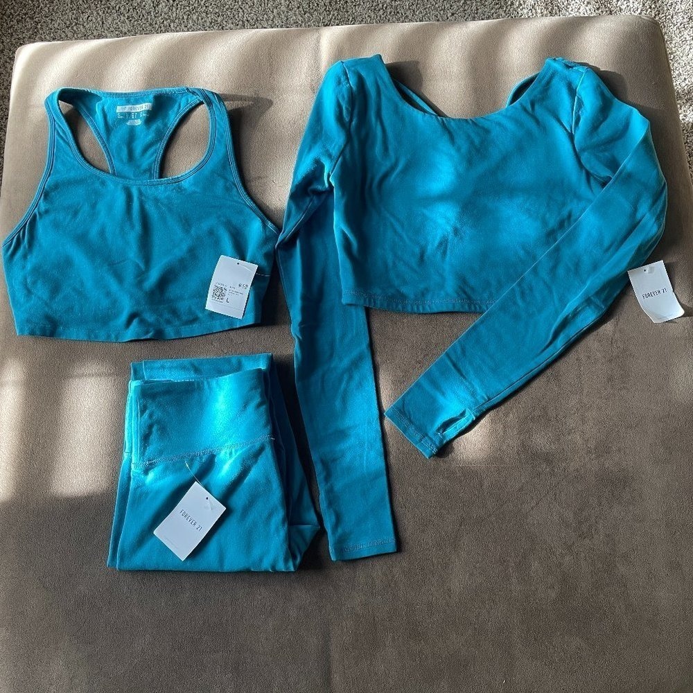 Forever 21 Workout Sports Bra Leggings Crop Top Turkish Tile Turquoise Teal Gym